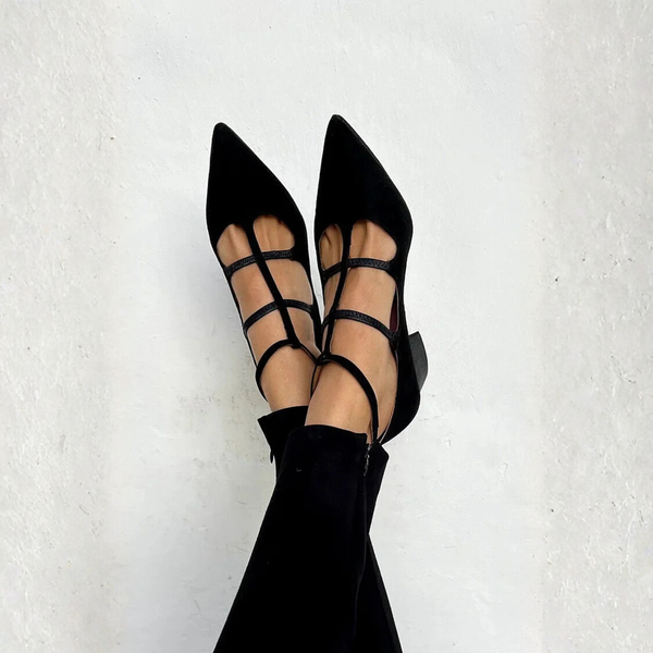 Benedetta - Sabrinas elegantes e pontiagudas com atacadores